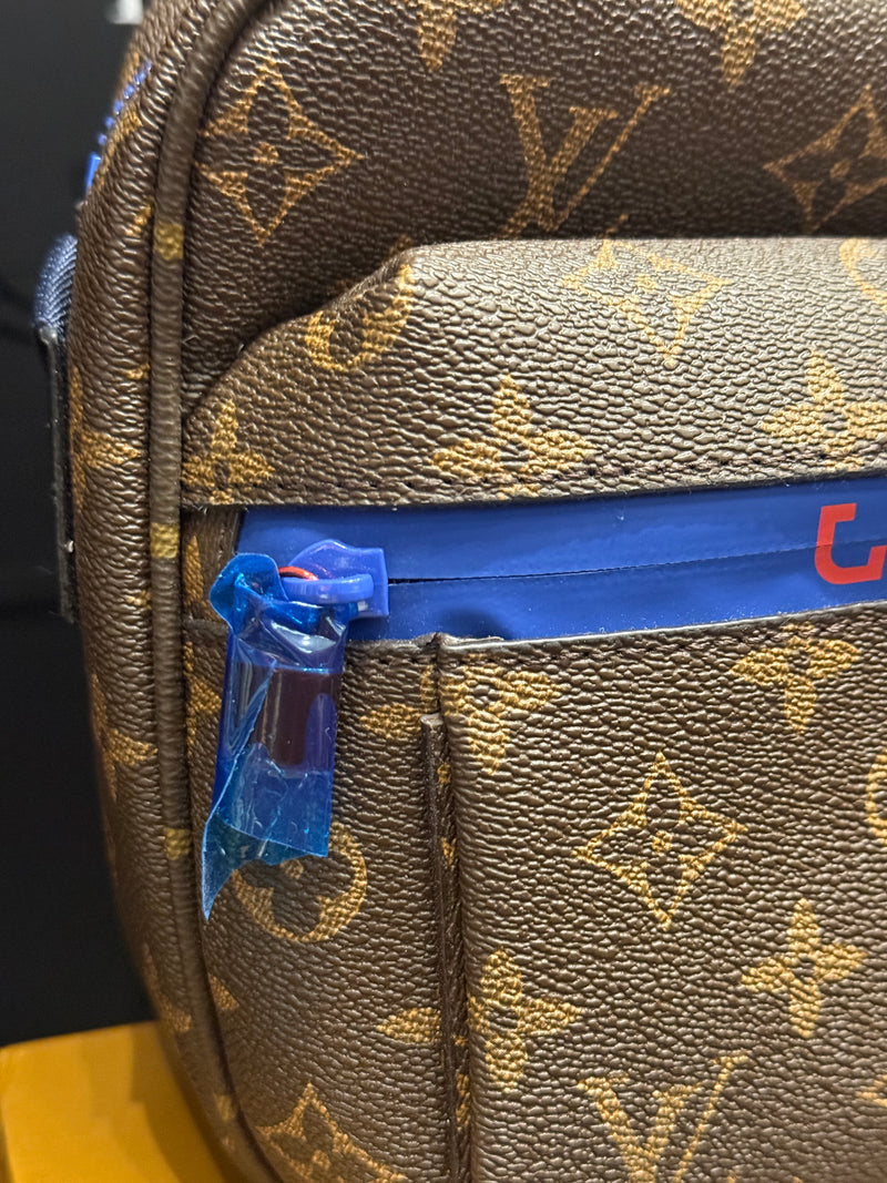 Bolsa Louis Vuitton Messenger
Monogram Outdoor PM Brown Blue - Pronta Entrega