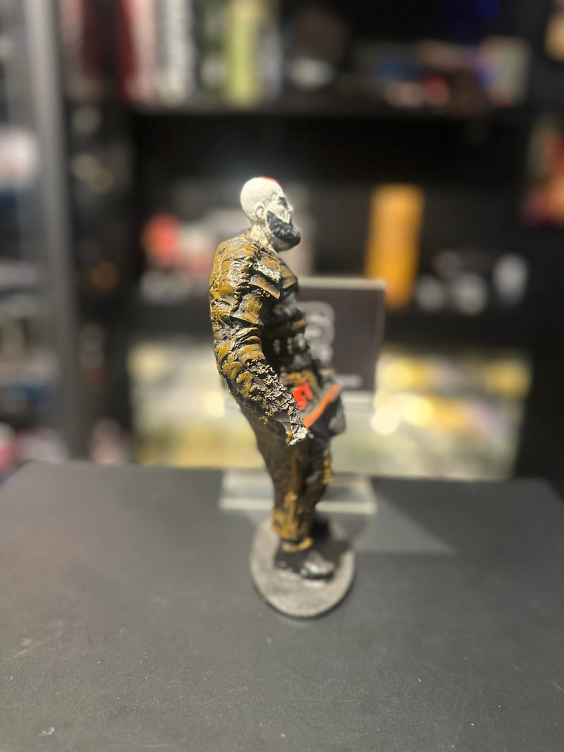 Boneco de ResinaGod Of War 4 Kratos com Capa 22cm Resina - Pronta Entrega