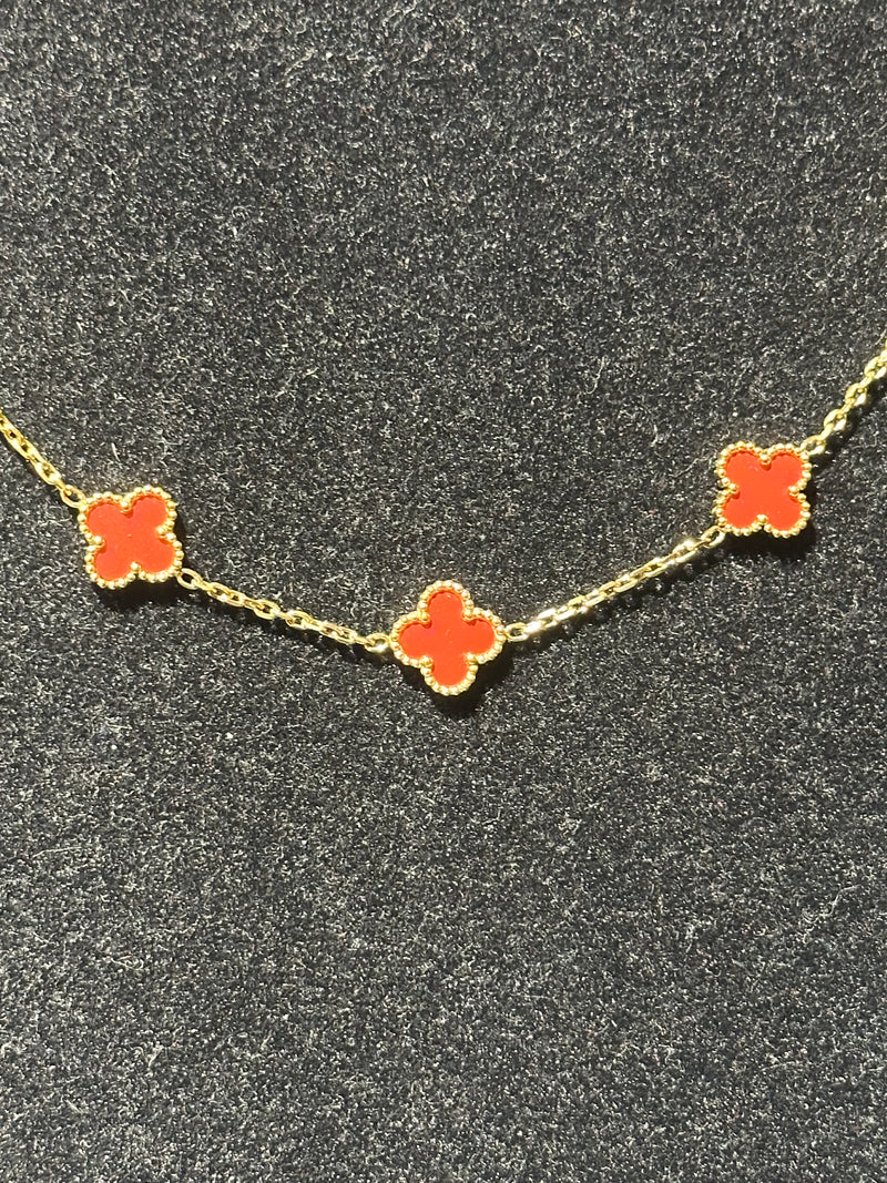 Corrente Van Cleef Dourado Trevos Vermelhos 45 + 5 CM - Pronta Entrega