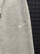 Calça Moletom Nike Swoosh Cinza ( Sem Punho )- Pronta Entrega