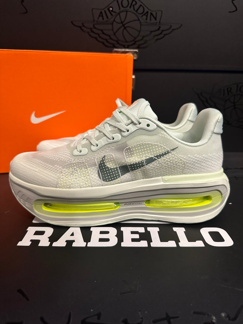 Tênis Nike Air Zoom Vomero Premium Light Green - Pronta Entrega