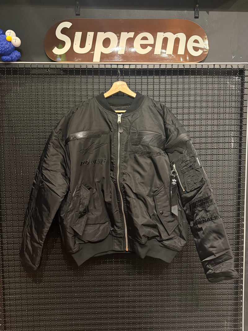 Jaqueta Vetements x Alpha Industries Blackout Racing Bomber - Pronta Entrega