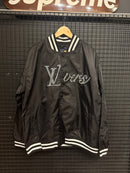 Jaqueta Louis Vuitton Nylon Baseball LV Lovers - Pronta Entrega