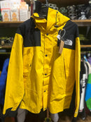 Jaqueta North Face Black/Yellow - Pronta Entrega
