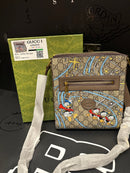 Bolsa Gucci Carteiro Transversal Disney Donald Duck Bege - Pronta Entrega