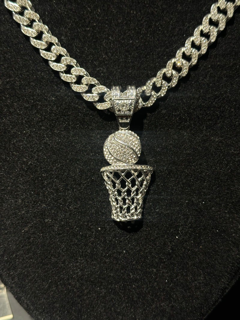 Corrente Cravejada Pingente Basketball Em Zicornia Cubica Prata 50 CM - Pronta Entrega