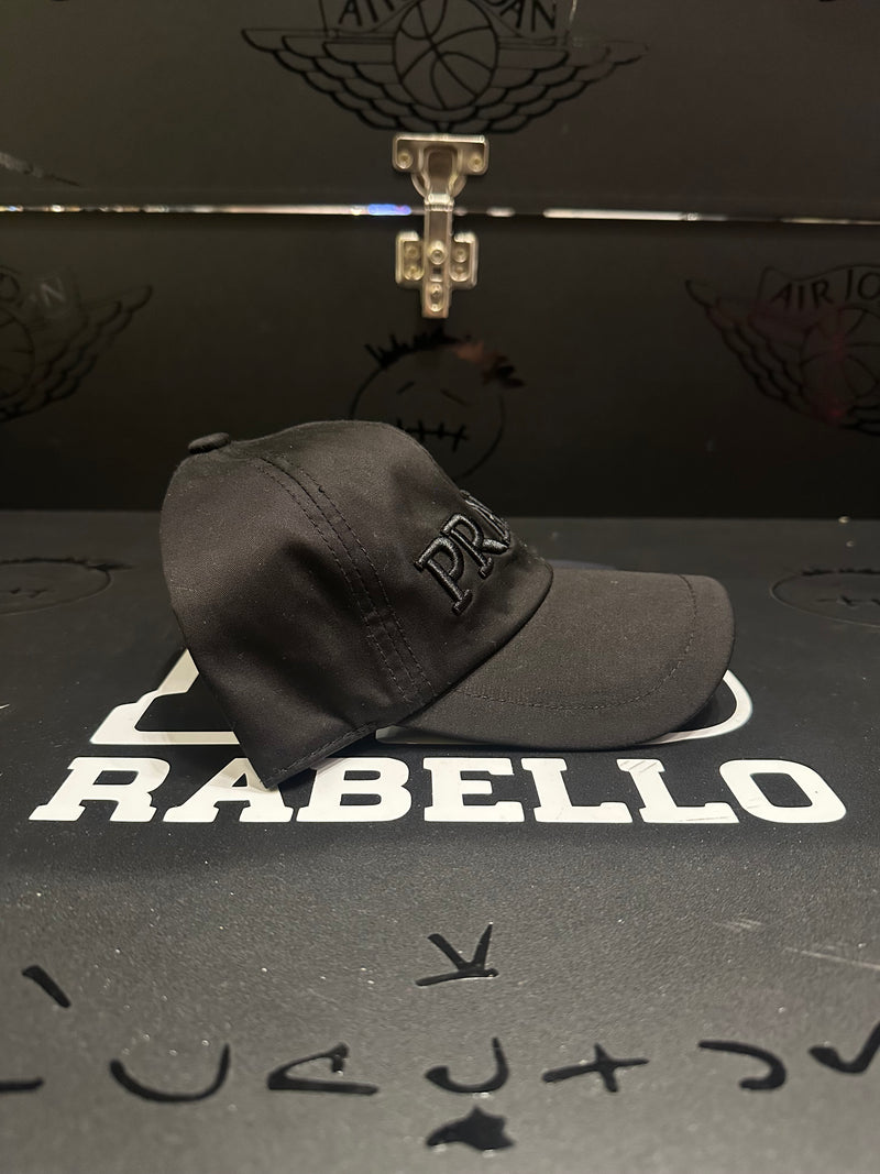 Boné Prada Black Aba Curva Logo Frontal - Pronta Entrega
