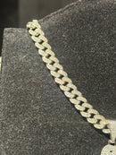 Corrente Cravejada Pingente Stickman Middle Finger Em Zicornia Cubica Prata - Pronta Entrega