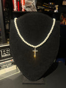 Colar de Pérolas Pingente Cruz Cravejada 45 CM - Pronta Entrega