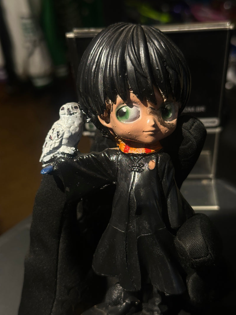 Boneco de Ação Harry Potter Com Coruja Edwiges 16cm Resina - Pronta Entrega