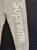 Calça Moletom Supreme Satin Appliqué Heather Grey - Pronta Entrega