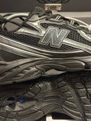 Tênis New Balance 740 Black Metallic - Pronta Entrega