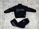 Conjunto Supreme OLD English Track Black - Encomenda