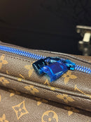 Bolsa Louis Vuitton Messenger
Monogram Outdoor PM Brown Blue - Pronta Entrega