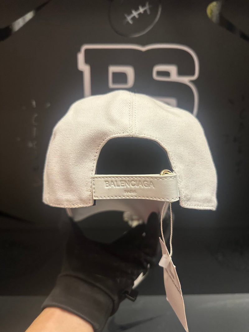 Boné Balenciaga Branco Aba Curva - Pronta Entrega