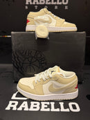 Tênis Nike Air Jordan 1 Low SE Sail Rattan University Red - Pronta Entrega