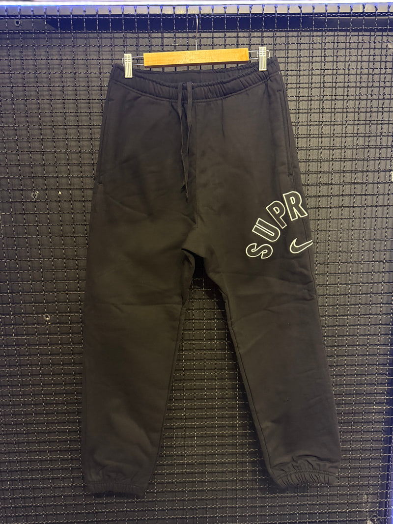 Calça Moletom Supreme x Nike Black - Pronta Entrega