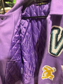 Jaqueta Varsity Louis Vuitton Purple/White - Pronta Entrega