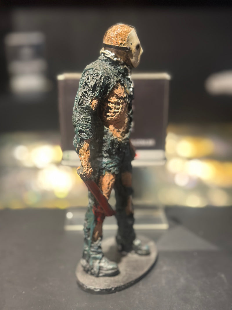 Boneco de Ação Jason Voorhees Facão 20cm Resina - Pronta Entrega