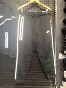 Conjunto Nike Tech Fleece Black Refletivo - Pronta Entrega