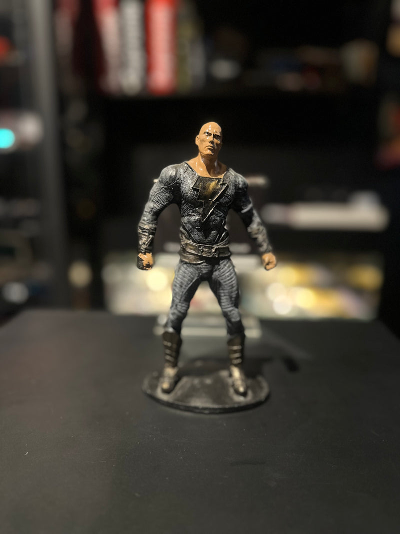 Boneco de Ação DC Comics Adão Negro 19cm Resina - Pronta Entrega