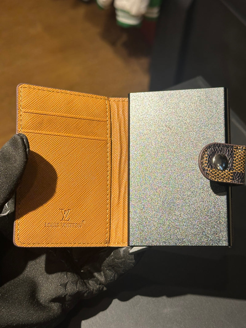 Carteira Louis Vuitton Xadrez Com Fecho Cartão Ejetável - Pronta Entrega