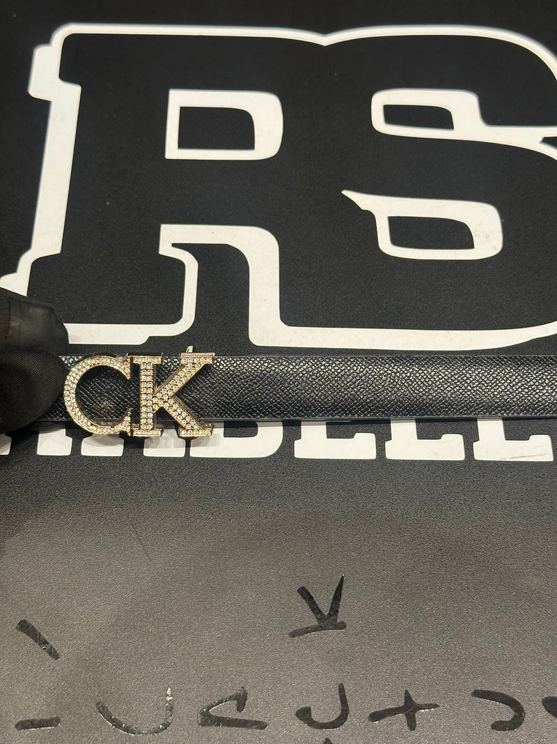 Cinto Feminino Calvin Klein Fivela Cravejada 100 CM  - Pronta Entrega