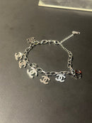 Pulseira Prata Chanel Ajustável Berloque Cravejado - Pronta Entrega