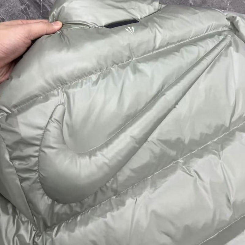 Jaqueta Puffer Nike NOCTA Cinza - Encomenda