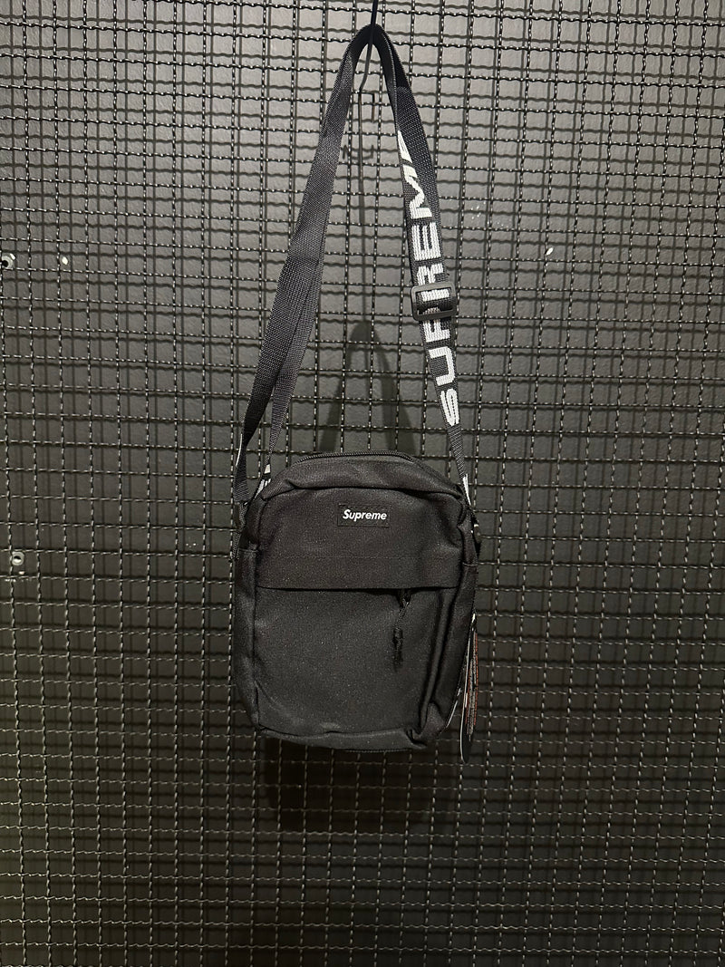 ShoulderBag Transversal Supreme SS18 Black - Pronta Entrega