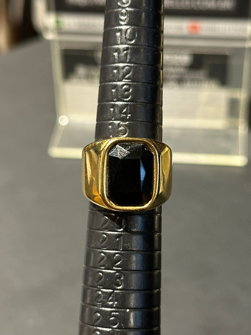Anel Aço Inoxidável Dourado Pedra Ônix - Pronta Entrega