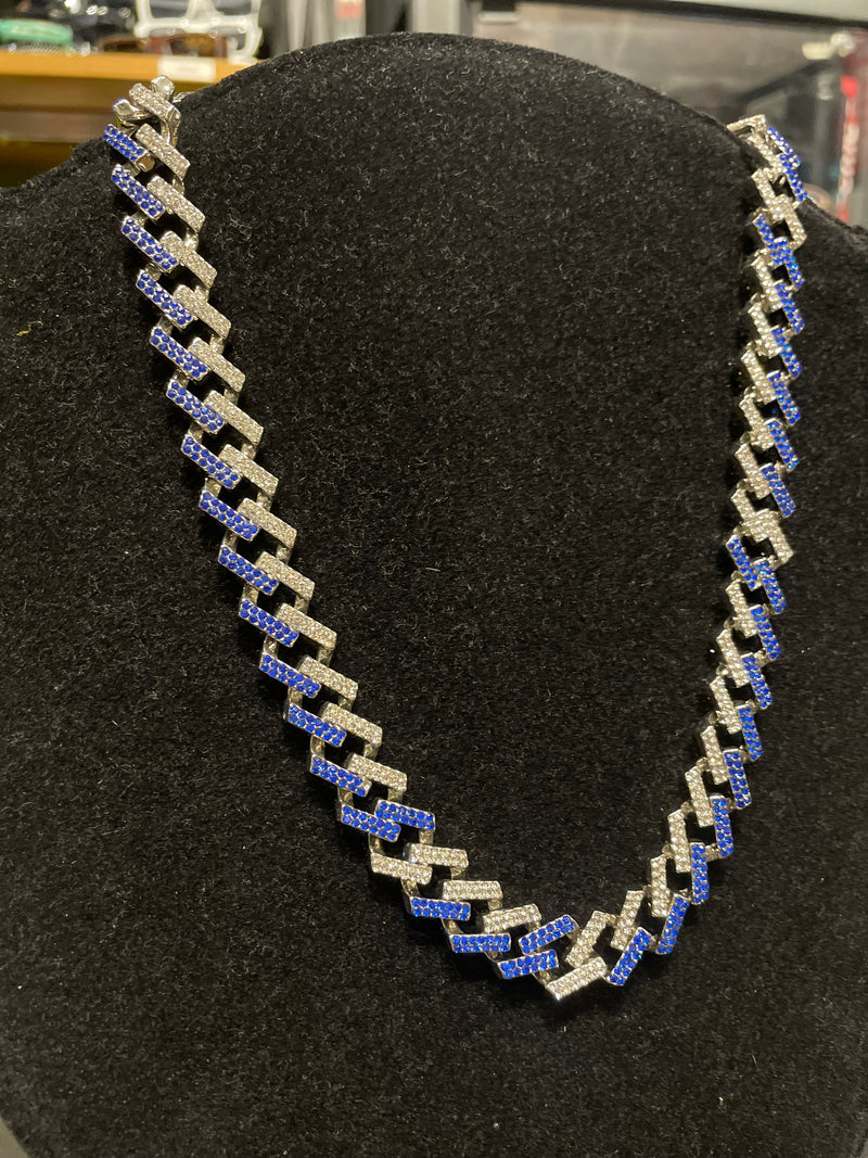 Corrente Colar Cravejado Zicornia Cubica Prata e Azul 50 CM - Pronta Entrega