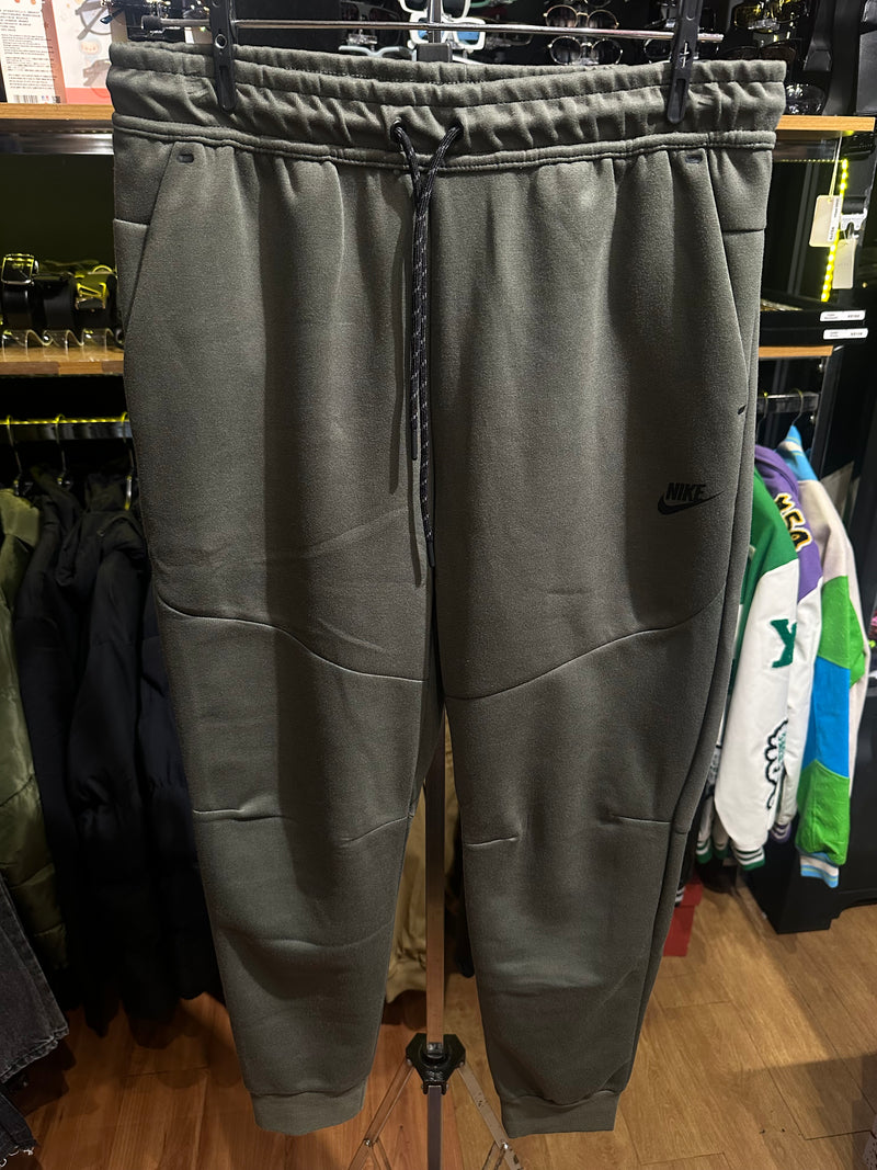 Calça Moletom Nike Standard Fit Verde Com Punho - Pronta Entrega