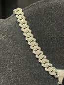 Corrente Cravejada Pingente Ghost Em Zicornia Cubica Prata 40 CM - Pronta Entrega