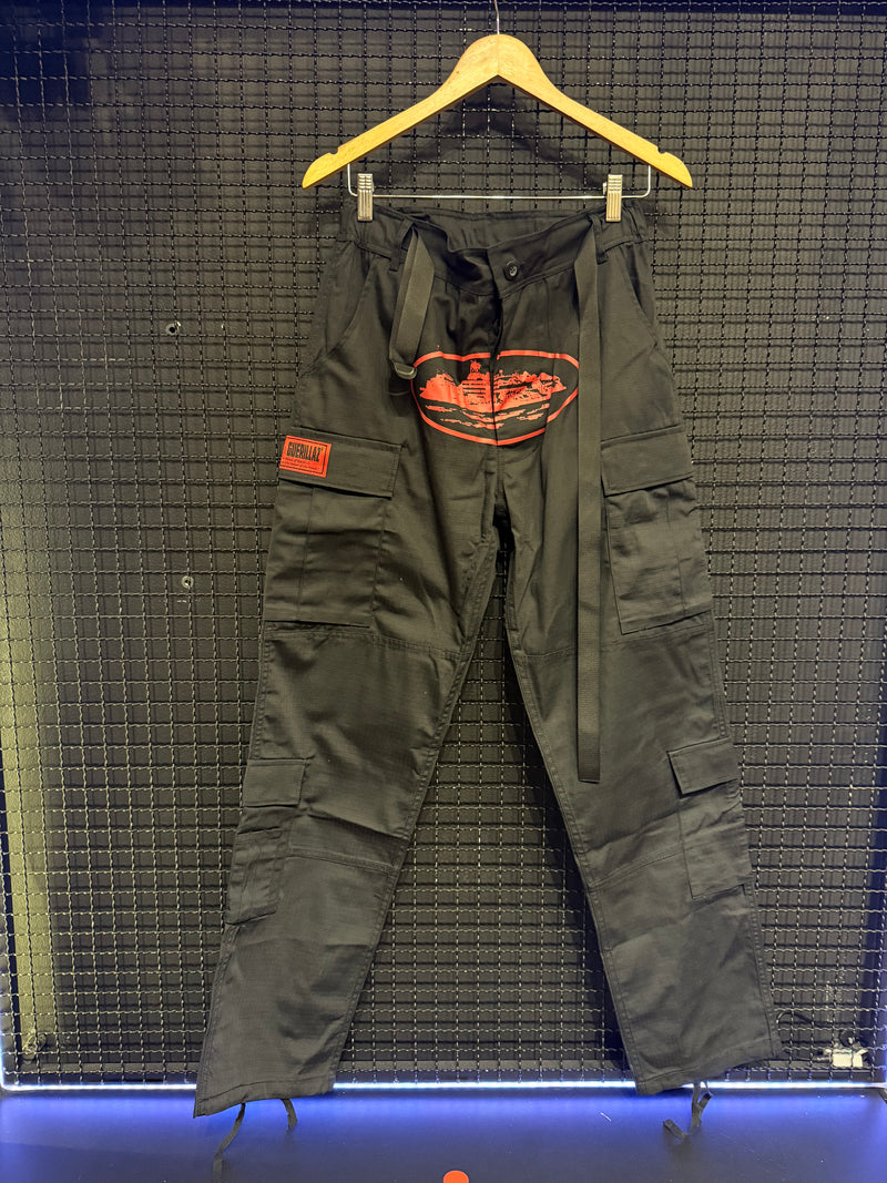 Calça Corteiz Guerillaz Cargo Black/Red - Pronta Entrega