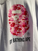 Camiseta BAPE ‘Big Logo Ale ’ Pink Branco - Pronta Entrega