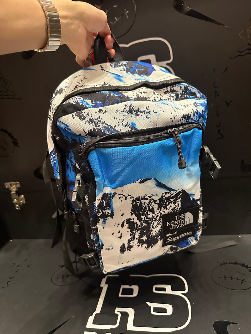 Mochila The North Face x Supreme Everest Travel - Pronta Entrega