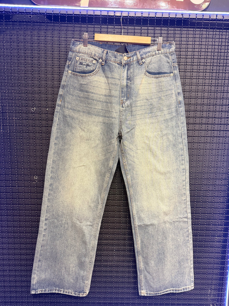 Calça Jeans Dark Planet - Pronta Entrega