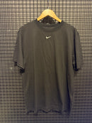Camiseta Nike Essentials Preta - Pronta Entrega