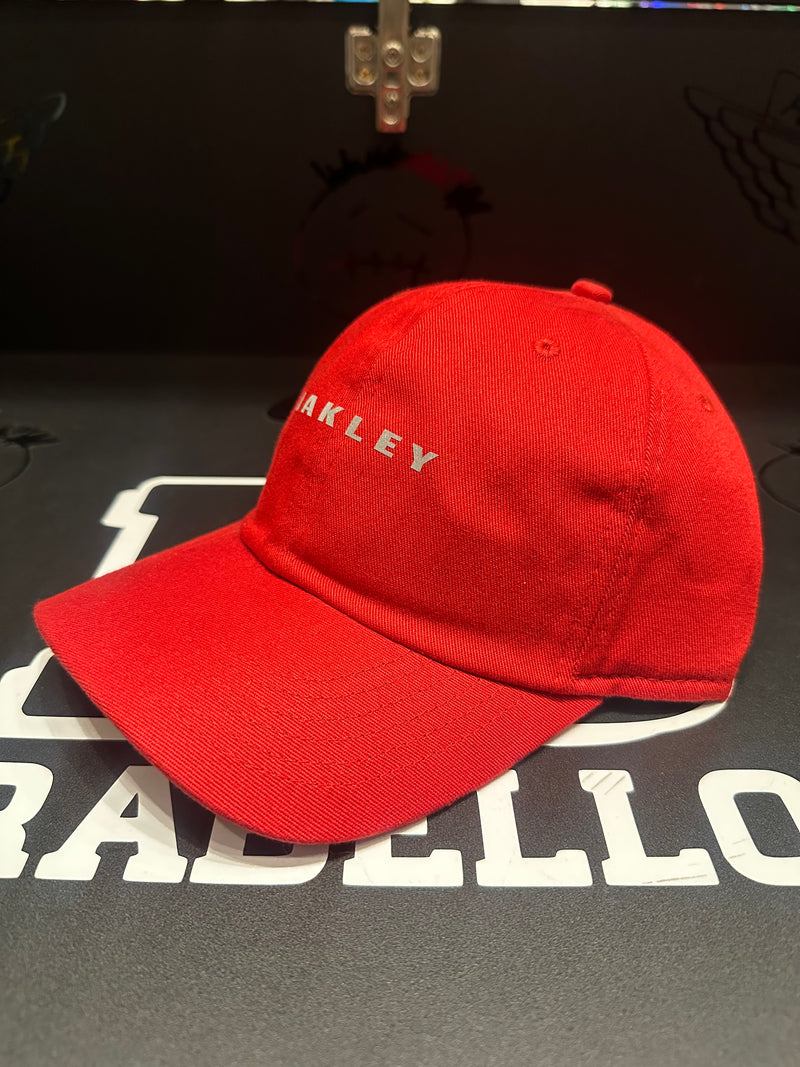 Boné Aba Curva Oakley Vermelho - Pronta Entrega