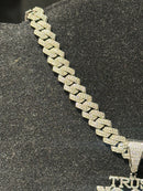 Corrente Cravejada Pingente “Trust No One” Em Zicornia Cubica Prata 46 CM - Pronta Entrega