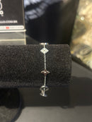 Pulseira Prata 3 Correntes Ajustável Trevos Círculo/Losango Black/White - Pronta Entrega