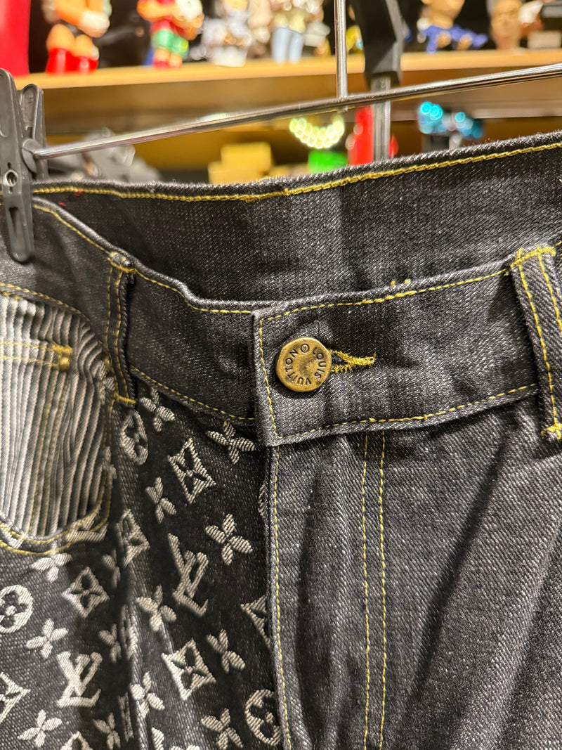 Calça Louis Vuitton Jeans Monogram Lavado Preto - Pronta Entrega
