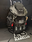 Mochila Oakley Kitchen Sink 40 Litros Preta- Pronta Entrega