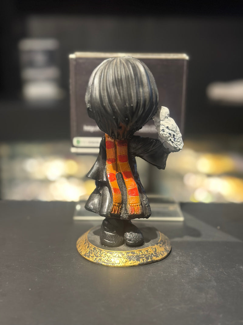 Boneco de Ação Harry Potter Com Coruja Edwiges 16cm Resina - Pronta Entrega