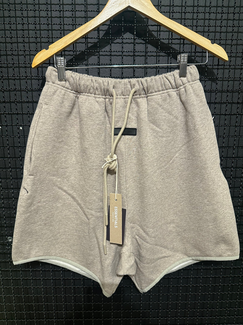 Short Essentials Fear Of God Light Brown - Pronta Entrega