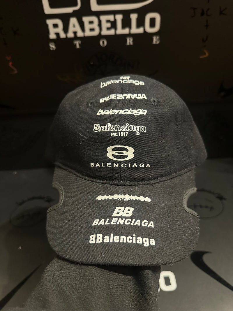 Boné Balenciaga Preto Aba Curva Cortada MultiLogo - Pronta Entrega