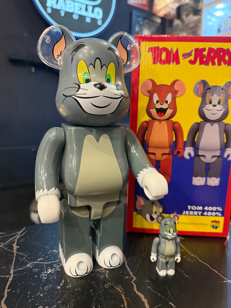 Bearbrick Bear Tom & Jerry 400% + Mini Boneco Tom Medicom Toy Boneco Colecionável 28cm - Pronta Entrega