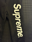 Calça Moletom Supreme Satin Applique - Pronta Entrega