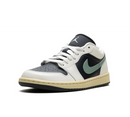 Air Jordan 1 Low 'Jade Smoke' Branco / Olive - Encomenda